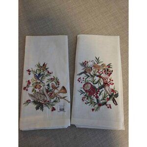 Pottery Barn 2 Guest Bath Towels